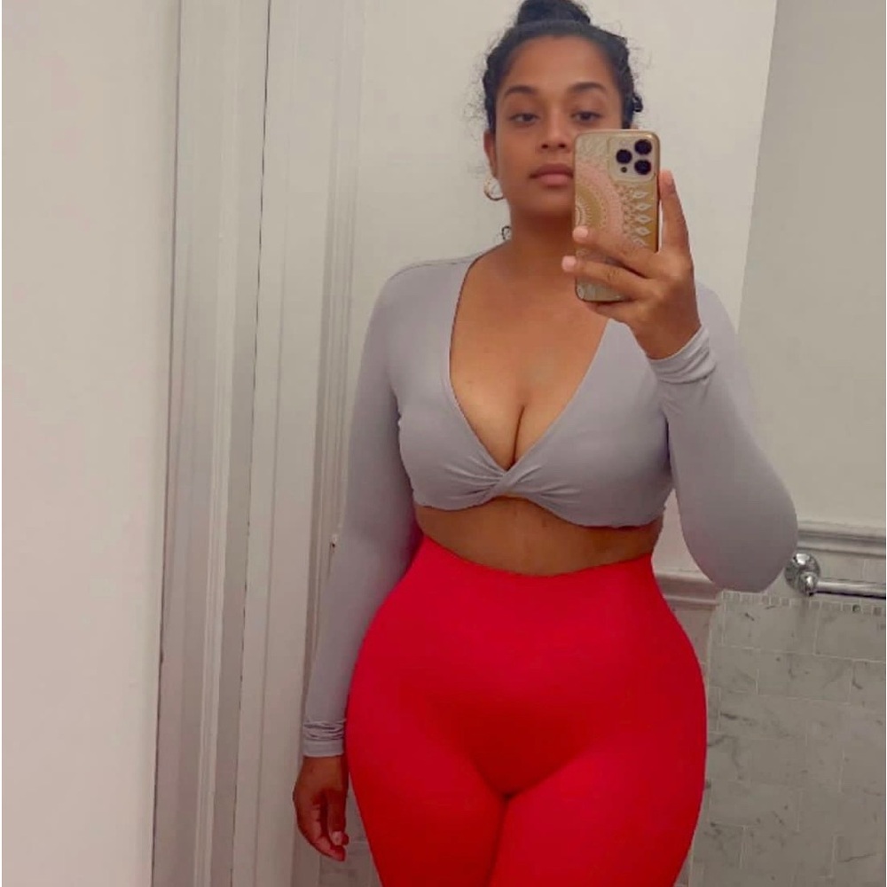 Gray workout top!